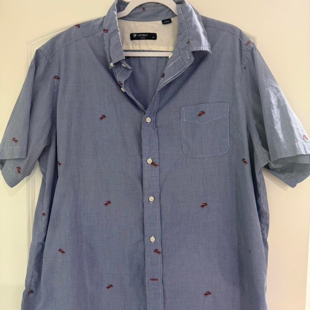 Cremieux blue gingham short sleeve button up shirt with embroidered red‎ cars